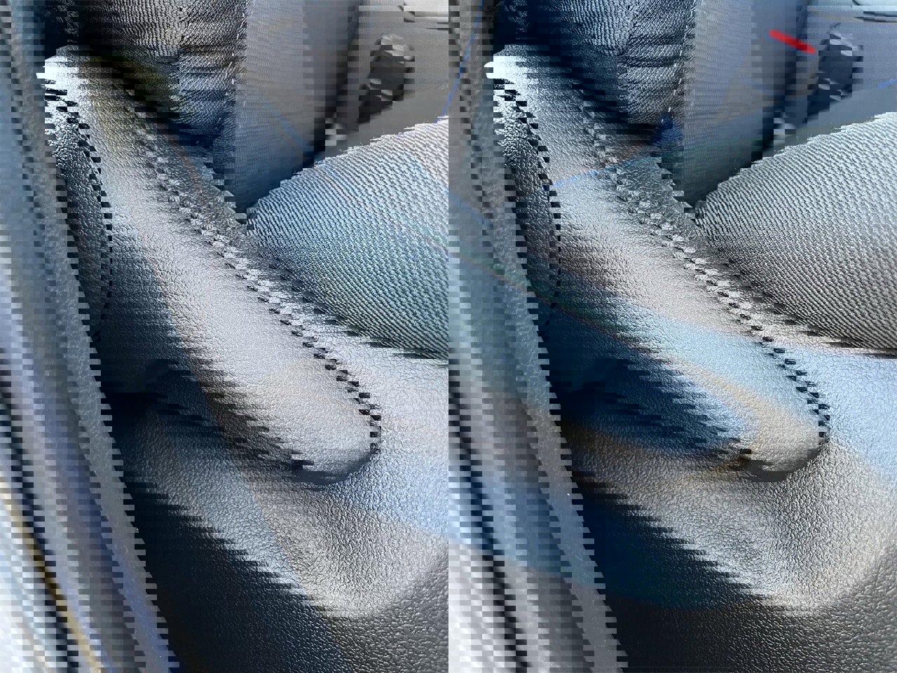 Used 2024 Toyota RAV4 SE image 25