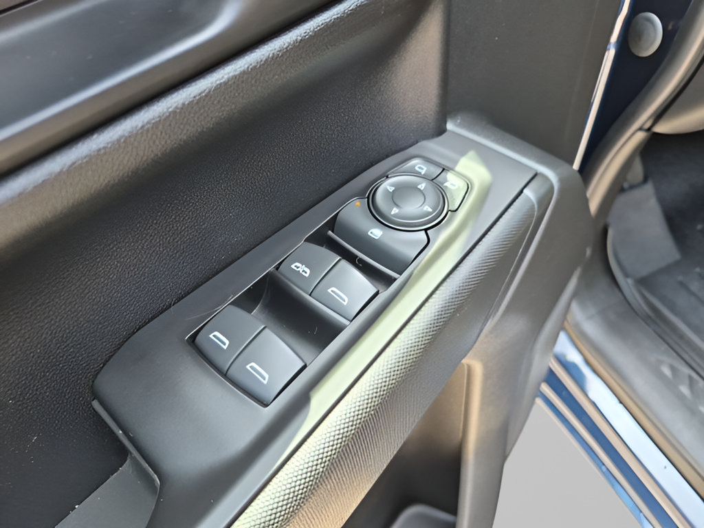 Used 2022 Chevrolet Silverado 1500 Custom RWD image 21