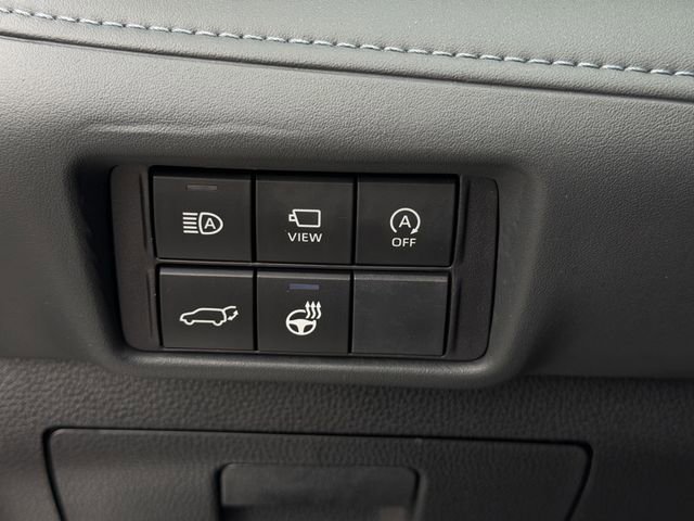 Used 2023 Toyota Highlander Limited AWD/4WD image 23