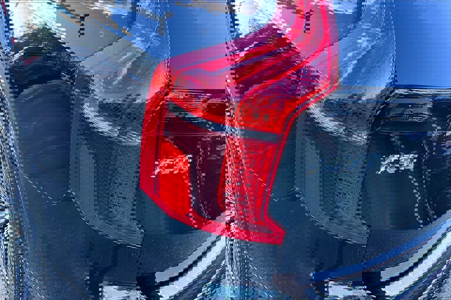 Certified 2024 Volvo XC90 B6 Plus image 26