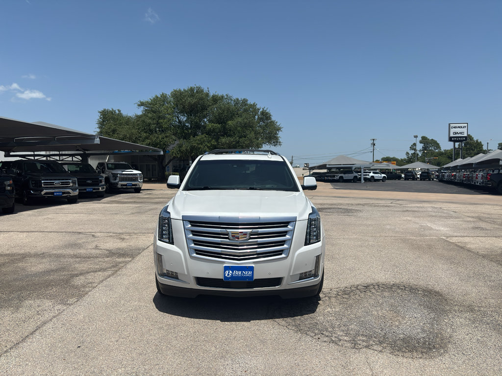 Used 2018 Cadillac Escalade ESV Platinum AWD/4WD image 2