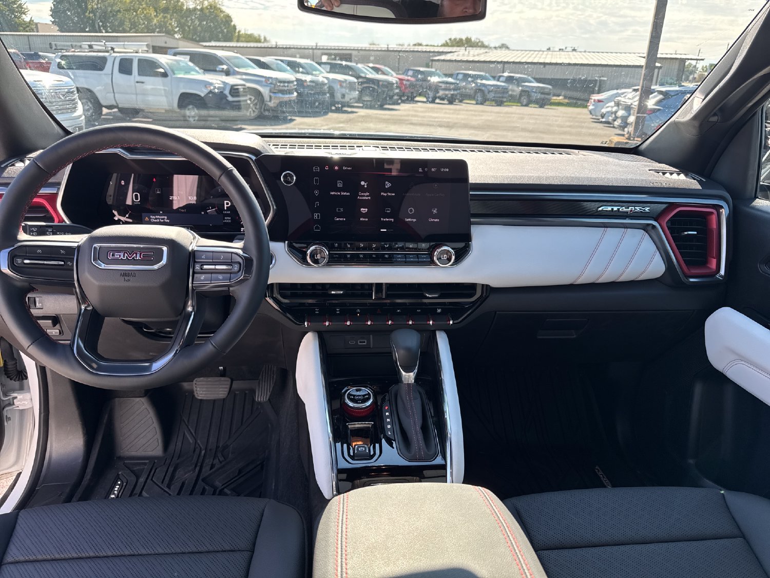 Used 2024 GMC Canyon AT4X AWD/4WD image 12