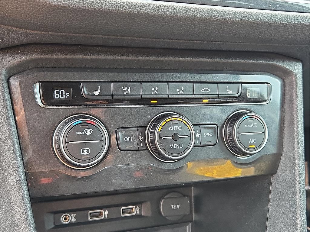 Used 2018 Volkswagen Tiguan SE FWD image 13