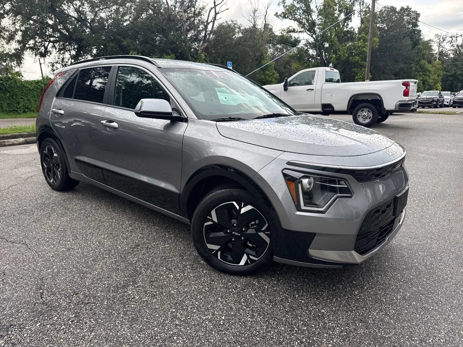 Used 2024 Kia Niro Wind w/ Wind Preserve Package FWD image 6