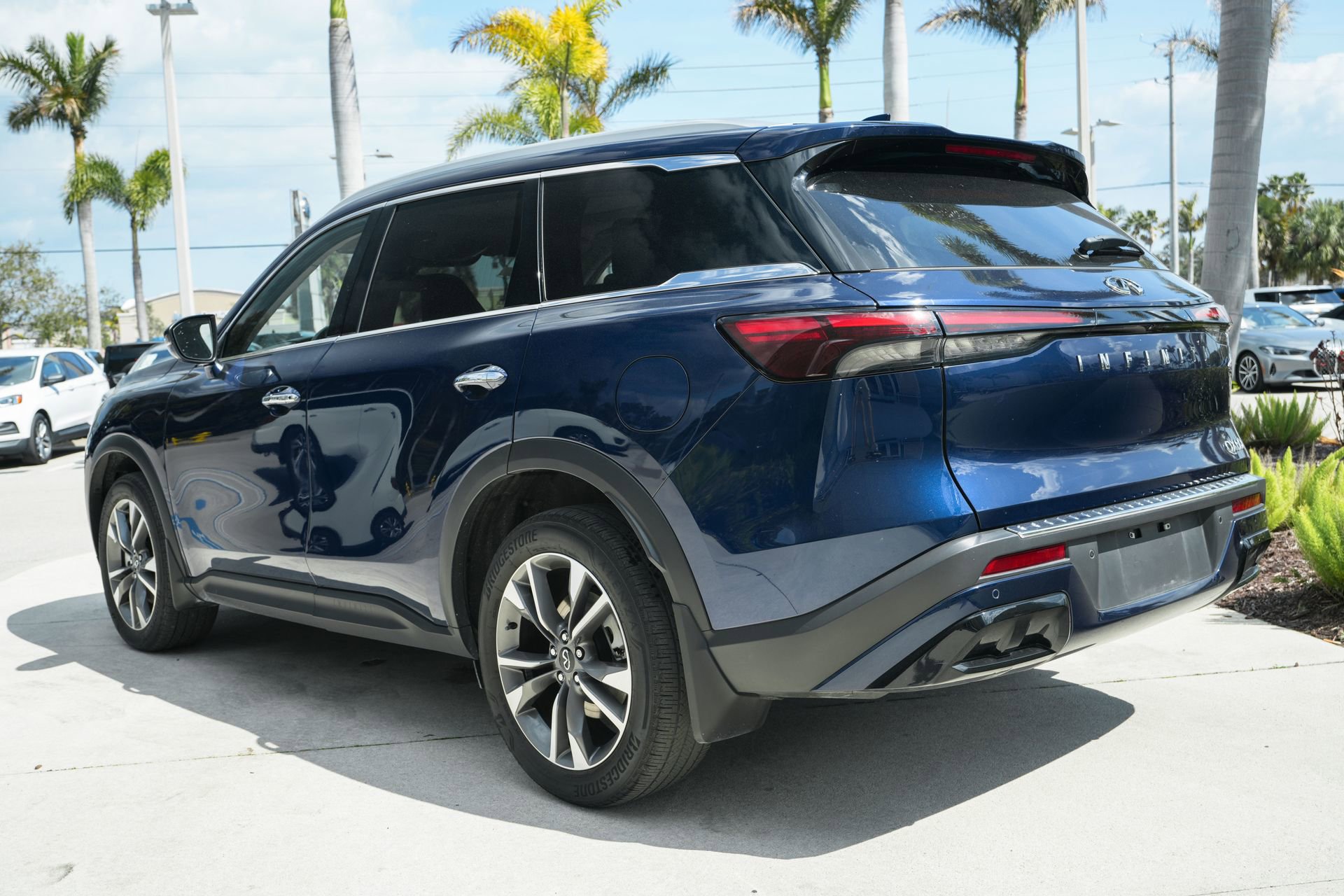 Used 2023 INFINITI QX60 Luxe w/ Vision Package image 7