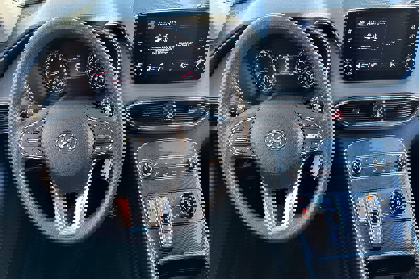 Used 2023 Hyundai Santa Fe SE w/ Cargo Package image 14