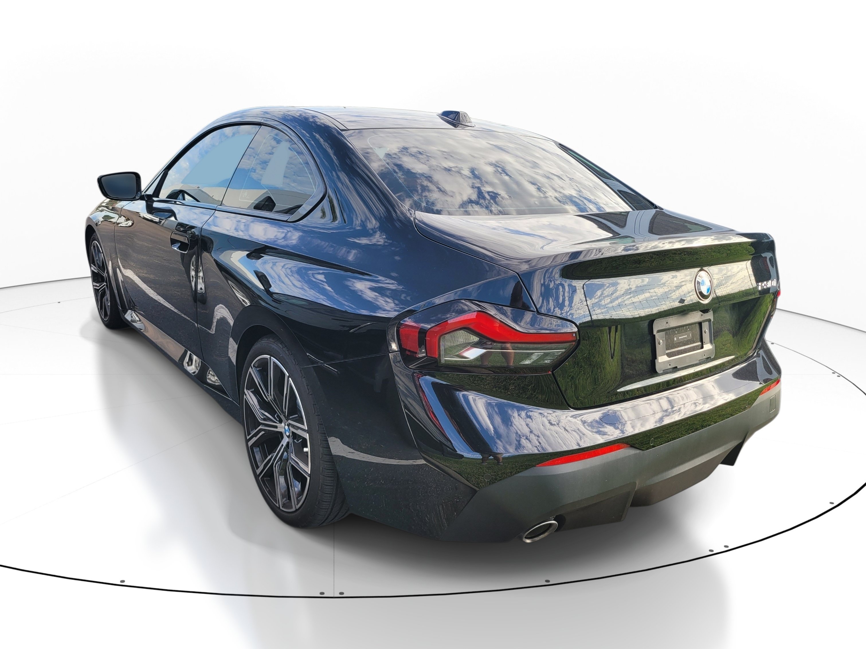 Used 2023 BMW 230i Coupe w/ Convenience Package RWD image 6
