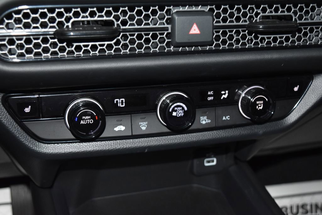 Used 2025 Honda HR-V Sport image 13