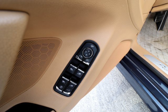 Used 2012 Porsche Panamera 4 image 52