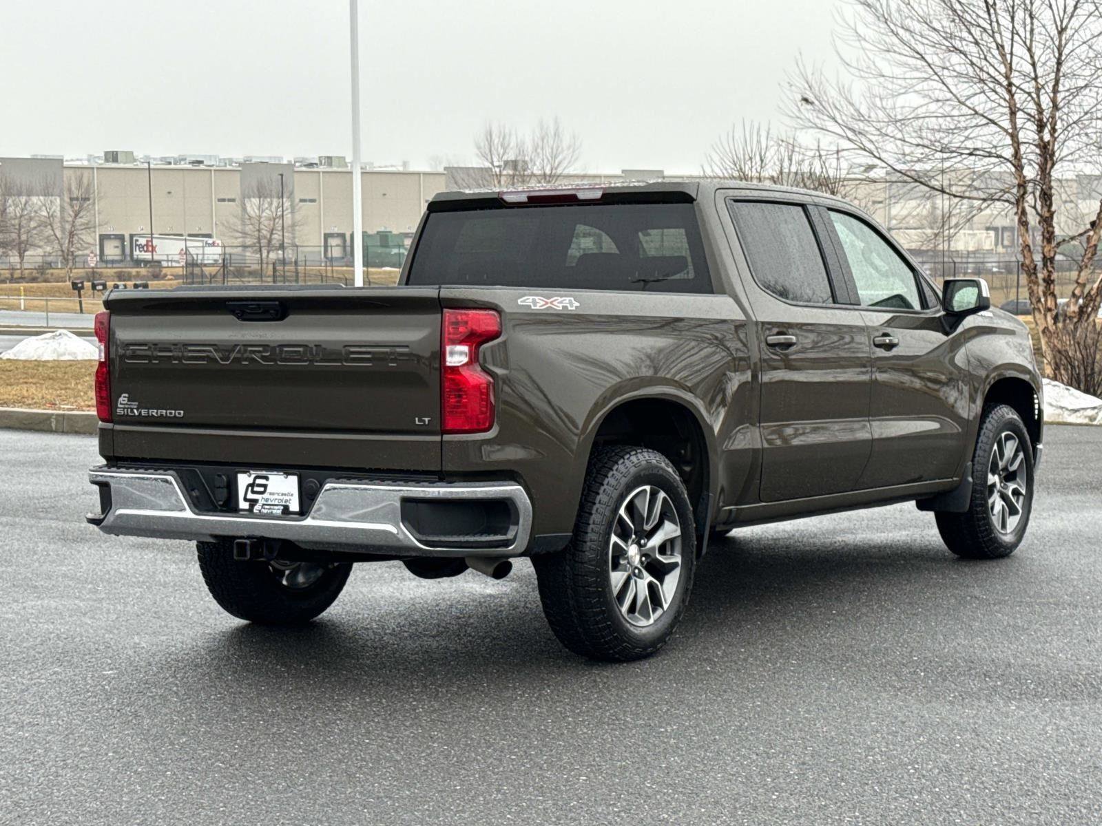 Used 2023 Chevrolet Silverado 1500 LT image 24