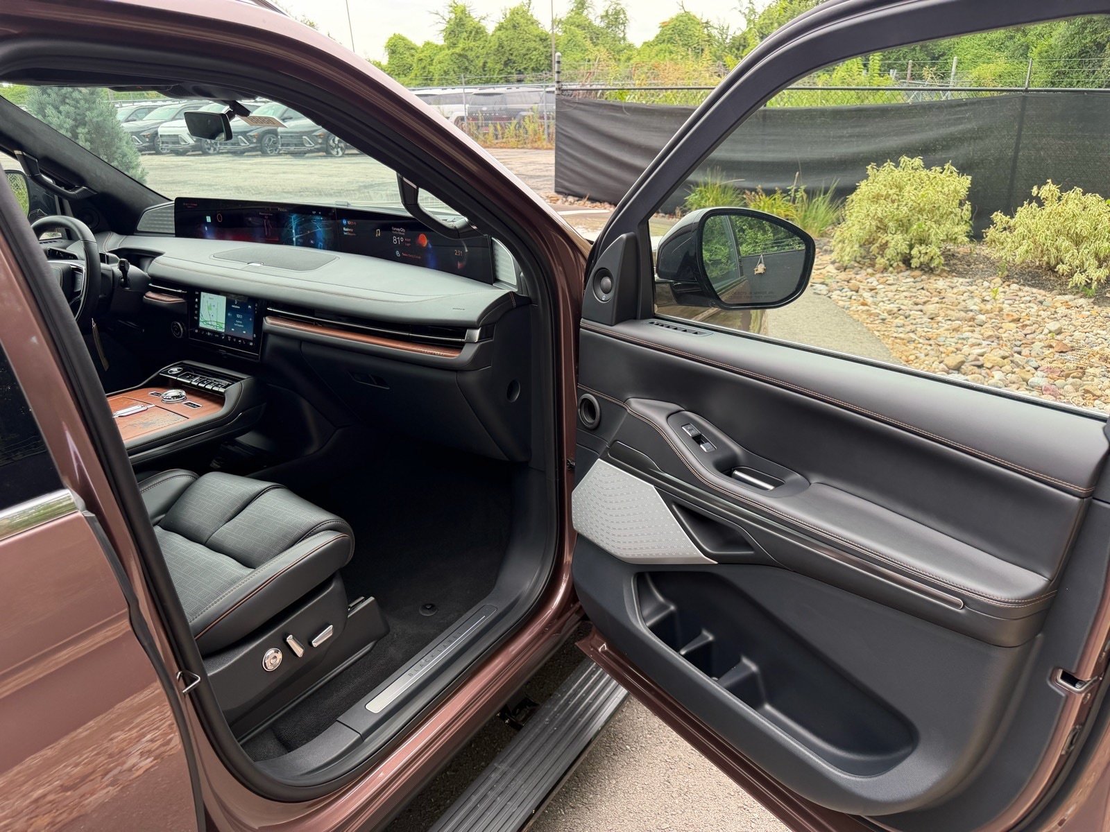 New 2027 Lincoln Navigator L Black Label AWD/4WD image 11