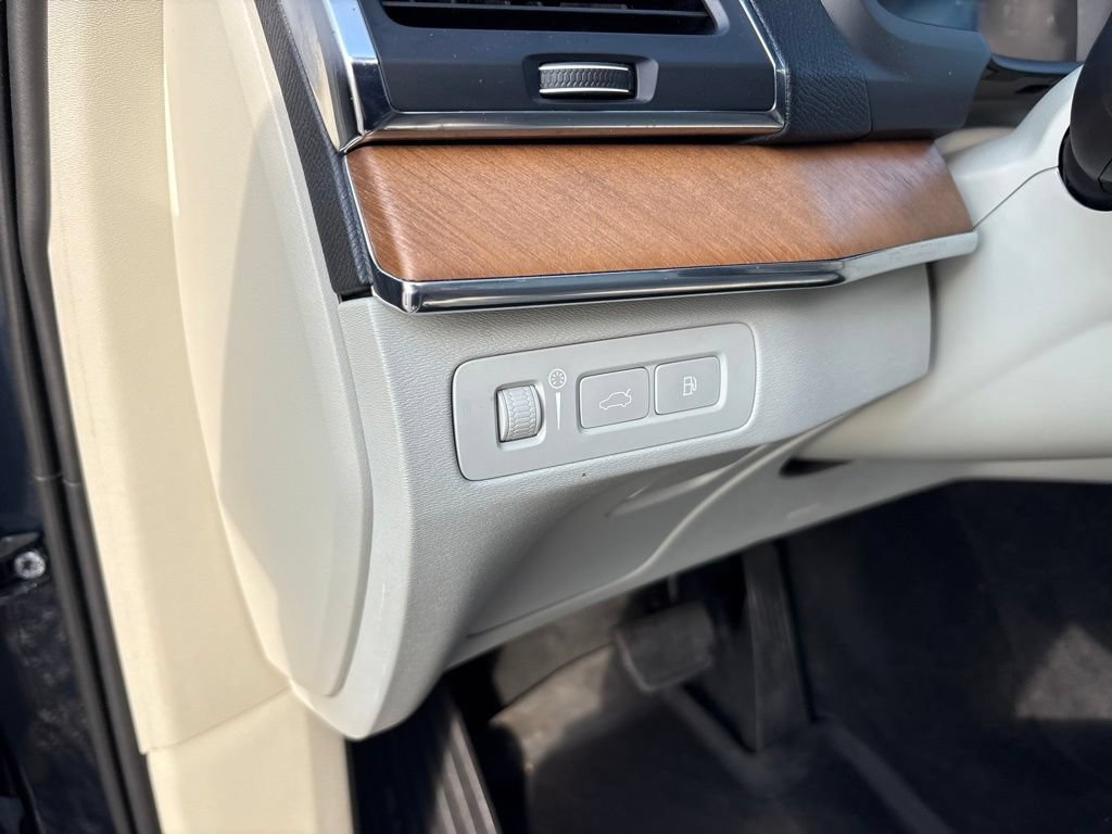 Used 2021 Volvo XC90 T8 Inscription Expression w/ Protection Package Premier AWD/4WD image 18