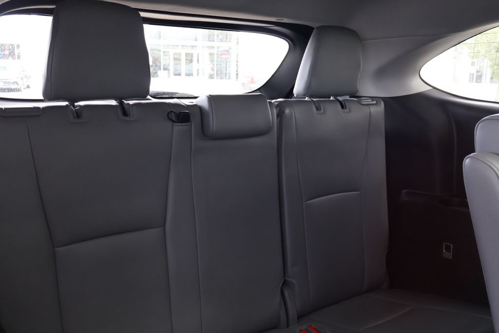Used 2024 Toyota Highlander Platinum AWD/4WD image 64