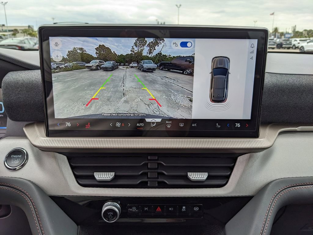 Used 2025 Ford Explorer Active image 25