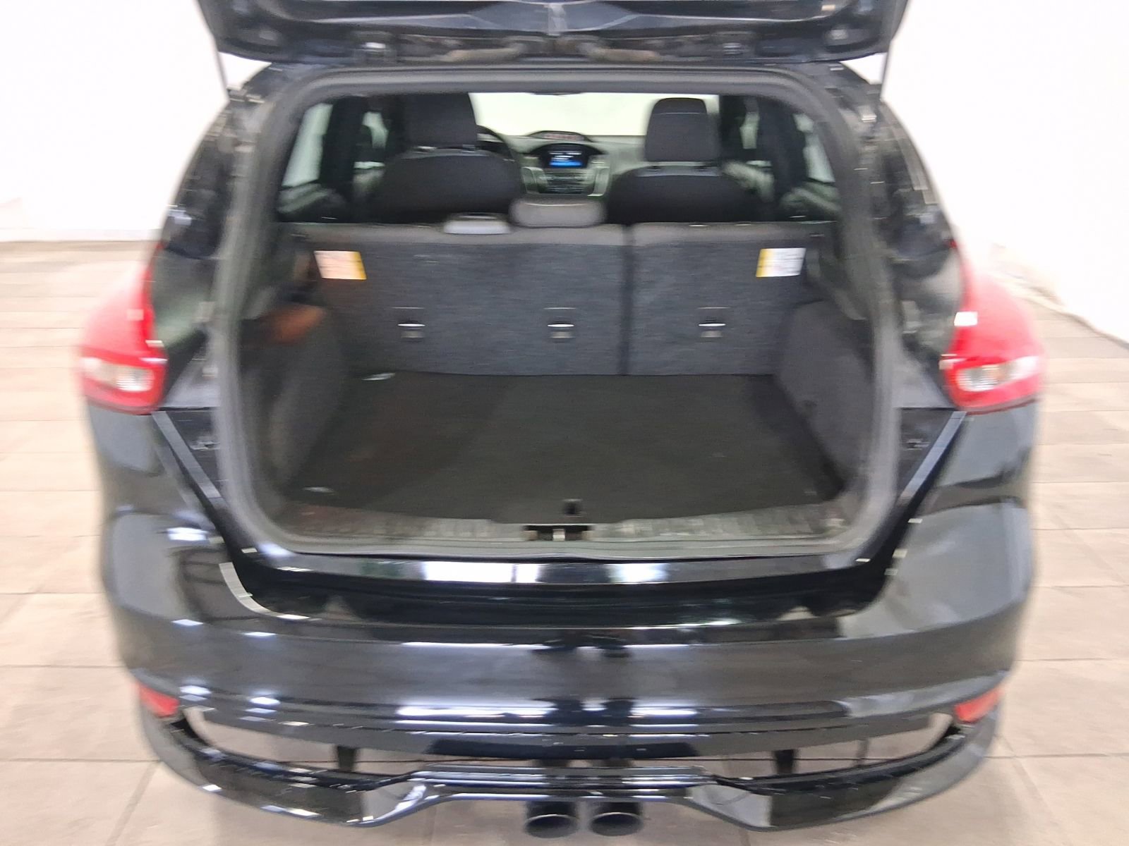 Used 2018 Ford Focus ST FWD image 28