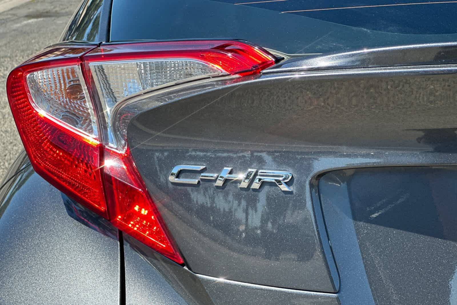 Used 2021 Toyota C-HR XLE FWD image 27