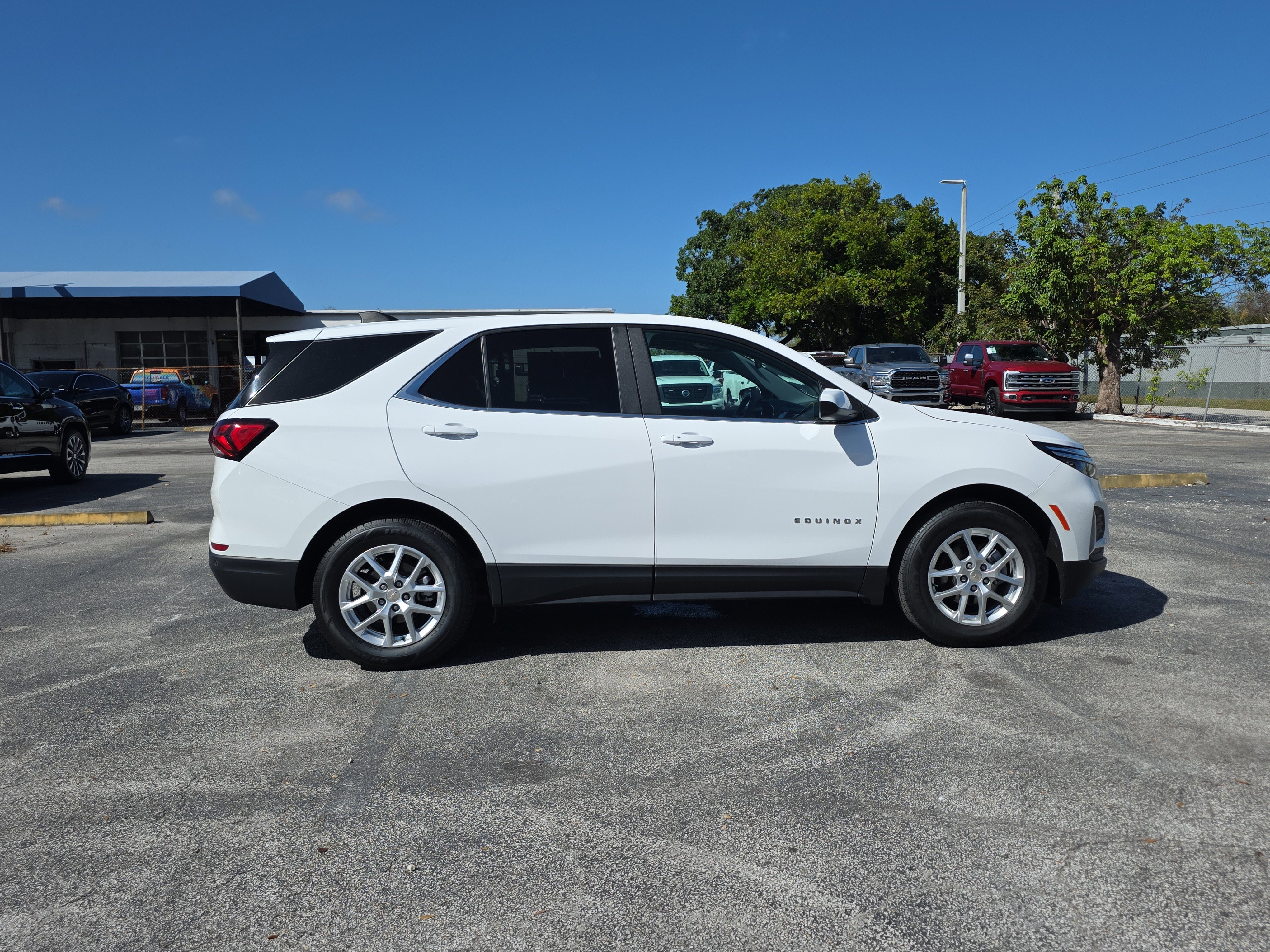 Used 2024 Chevrolet Equinox LT image 8