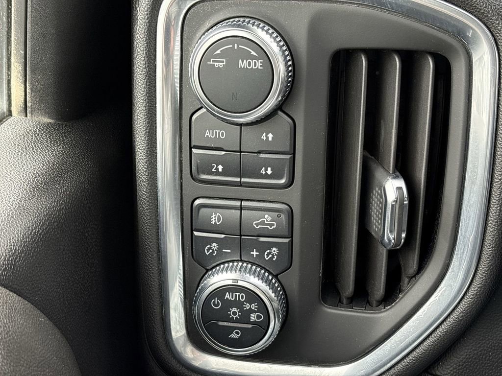 Used 2021 GMC Sierra 3500 AT4 w/ AT4 Preferred Package image 37