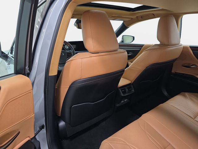 Used 2024 Lexus ES 300h w/ Technology Package FWD image 12