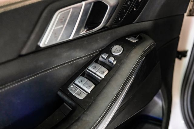 Used 2022 BMW X7 xDrive40i w/ Executive Package image 37