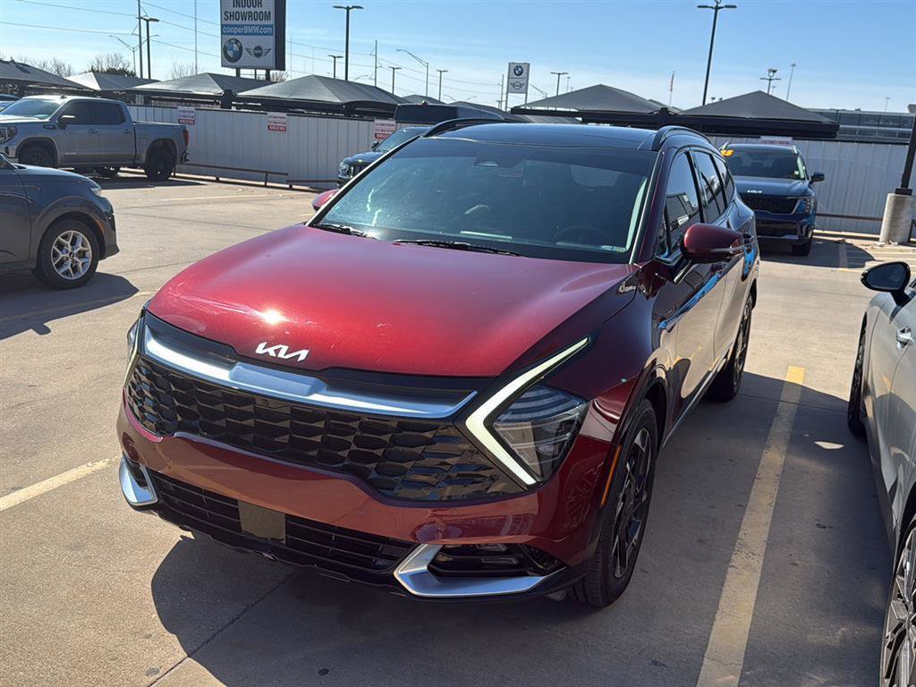 Used 2023 Kia Sportage SX image 2