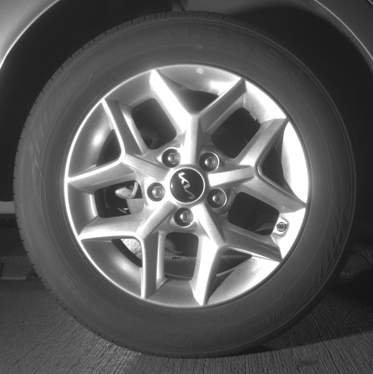 Used 2025 Kia Soul LX w/ LX Technology Package FWD image 15