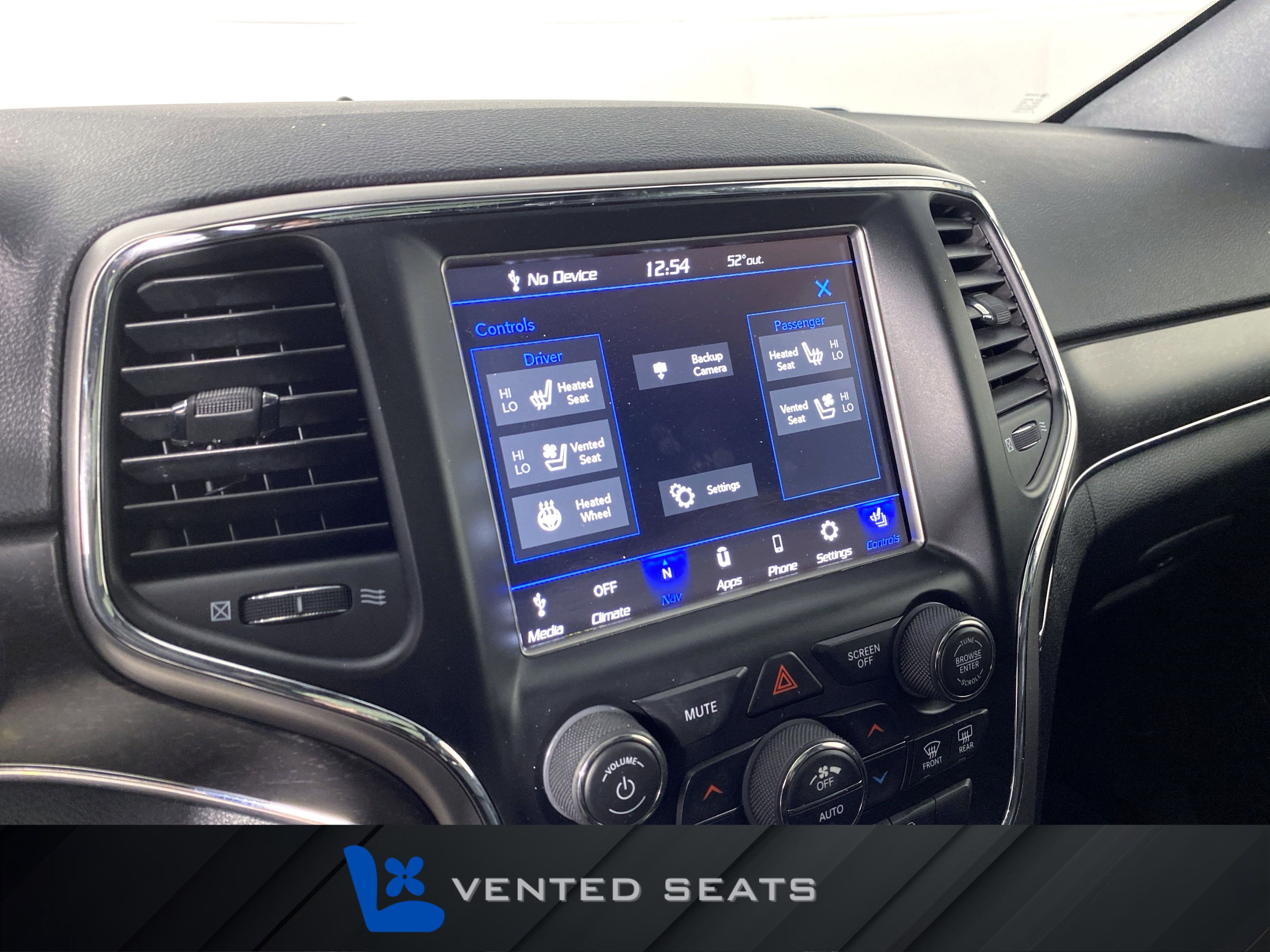 Used 2018 Jeep Grand Cherokee Limited w/ Luxury Group II image 7