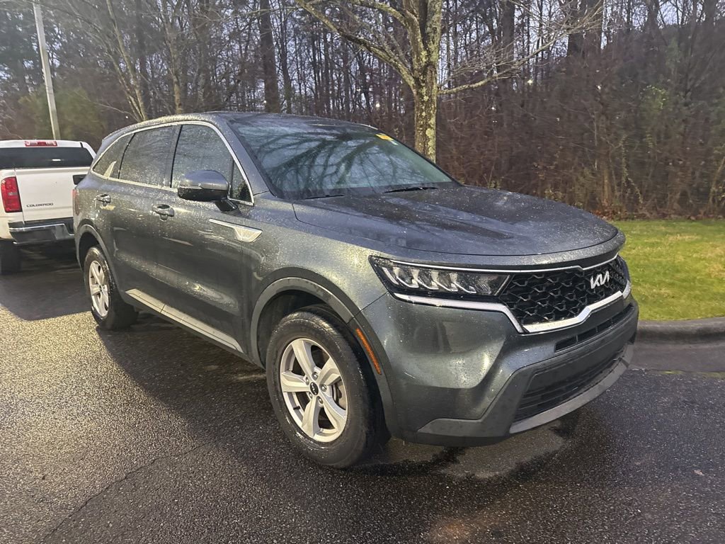 Used 2023 Kia Sorento LX image 3