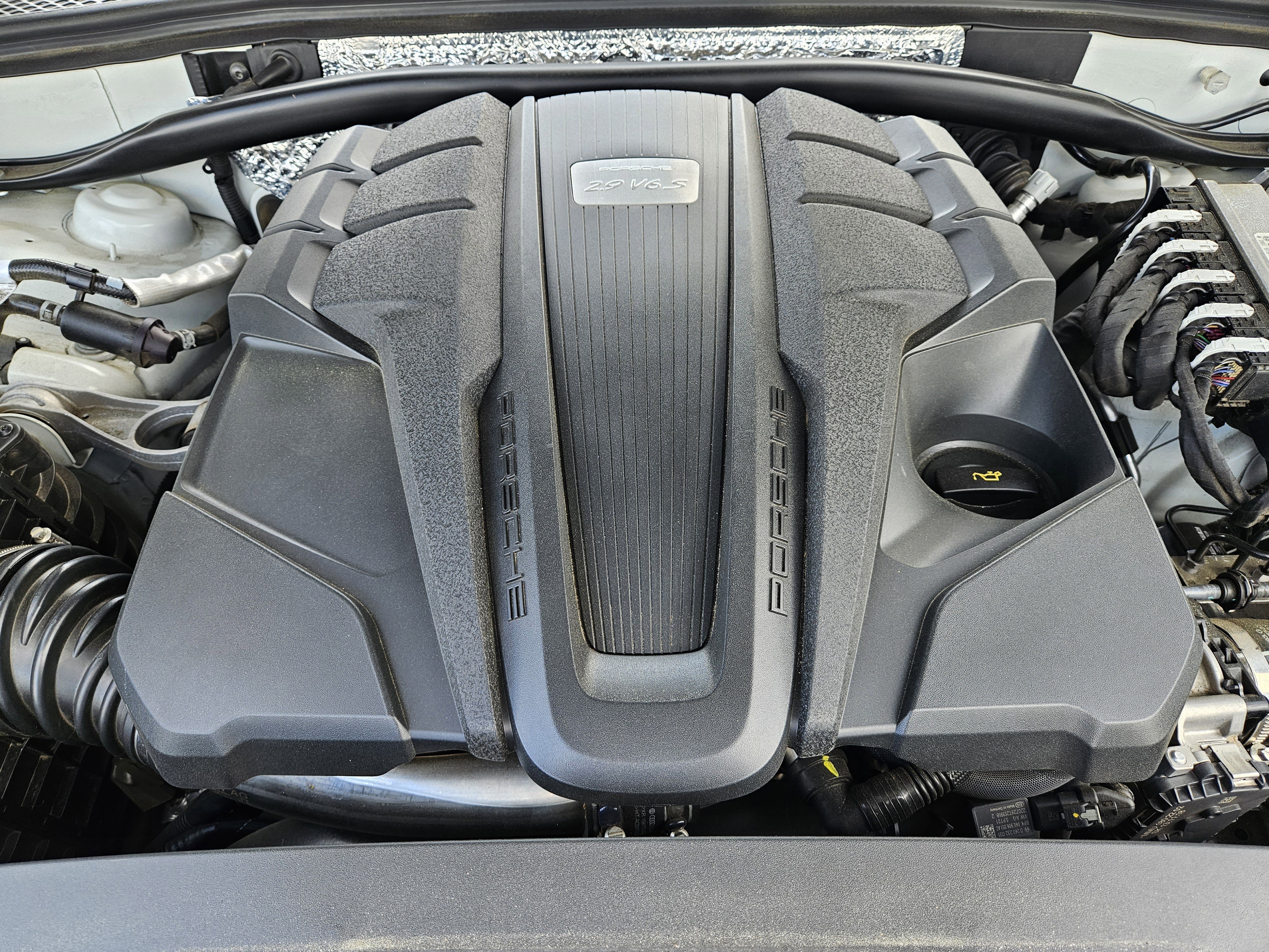 Used 2023 Porsche Macan S image 30