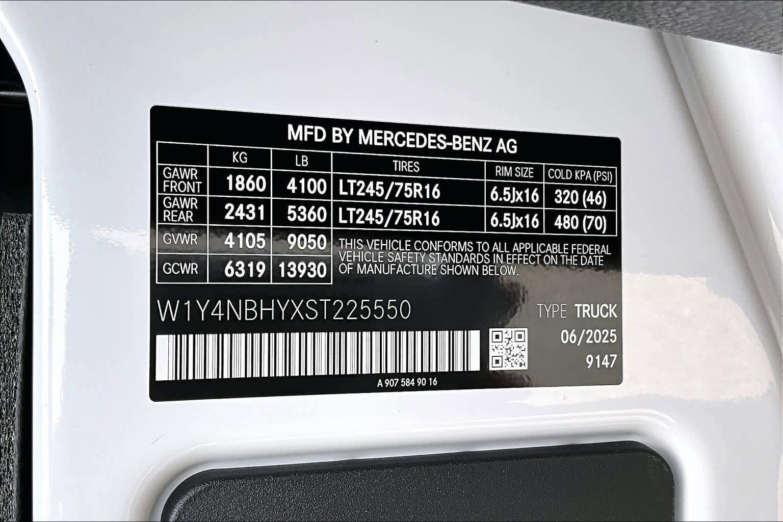 New 2025 Mercedes-Benz Sprinter 2500 image 16