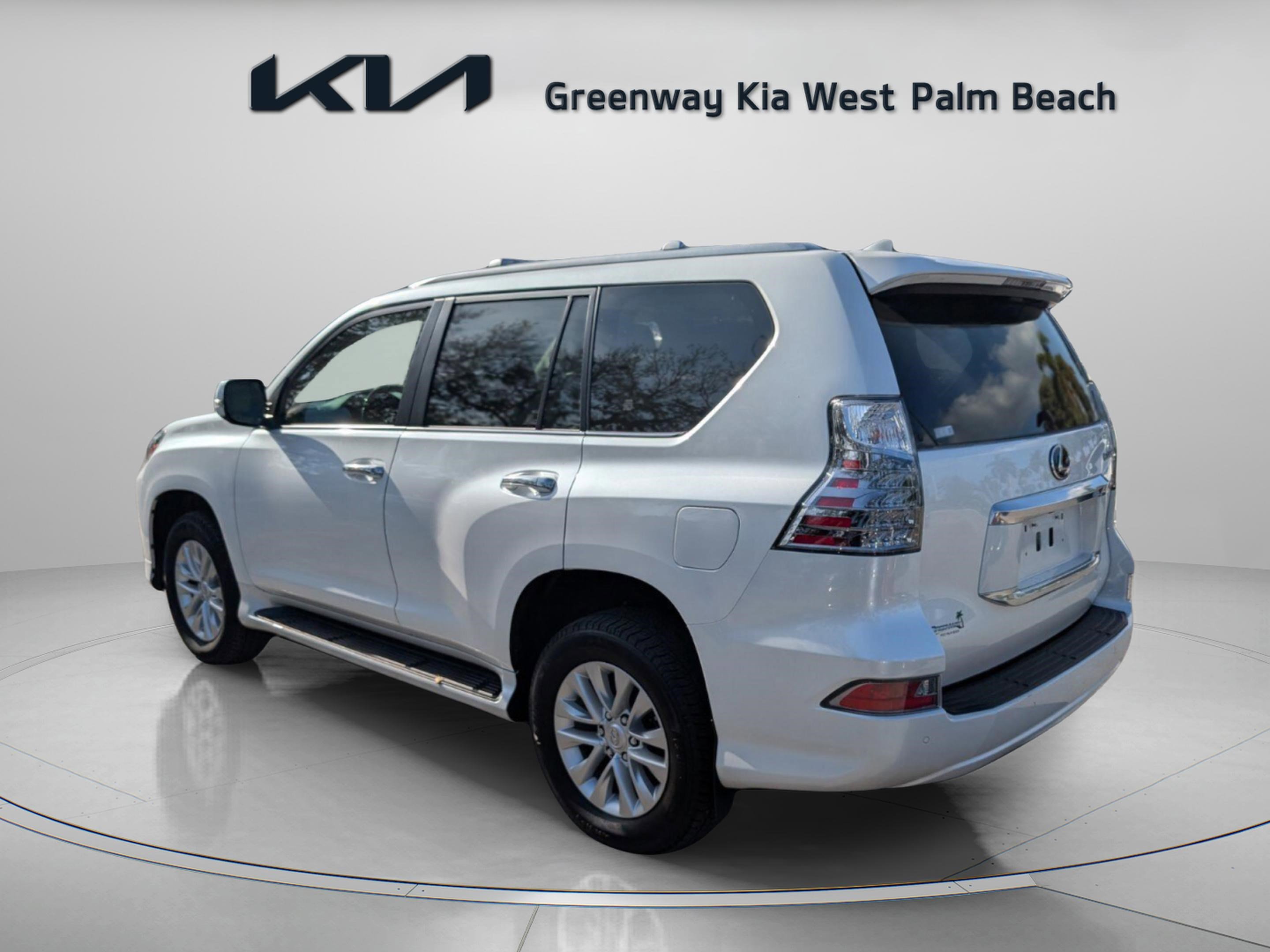 Used 2023 Lexus GX 460 Premium w/ Premium Plus Package image 5