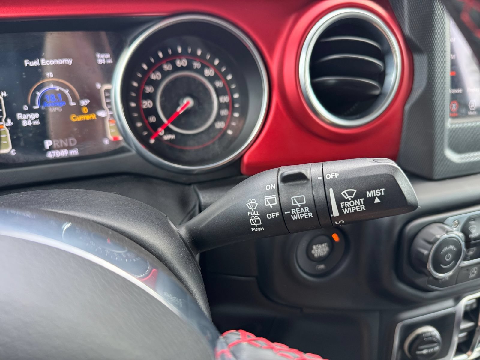 Used 2021 Jeep Wrangler Unlimited Rubicon w/ Cold Weather Group AWD/4WD image 19