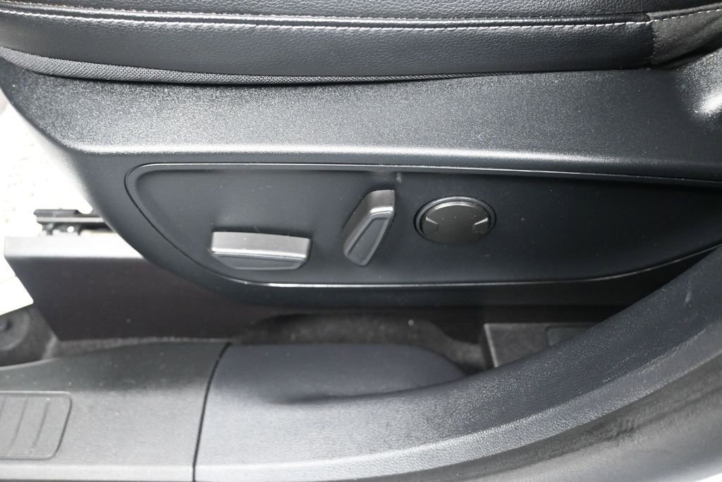 Used 2020 Ford Escape SEL AWD/4WD image 12