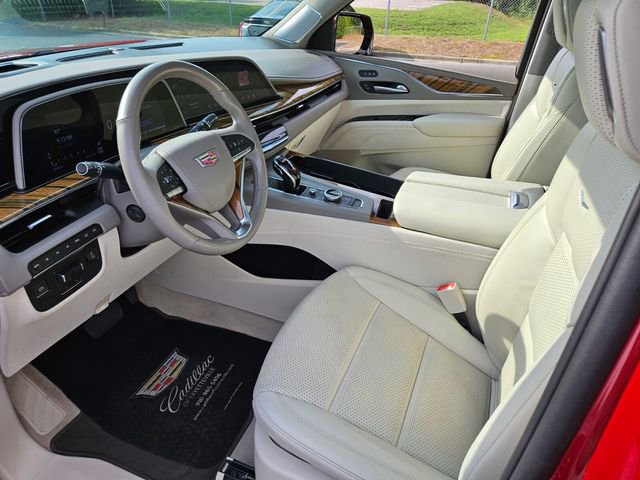 Used 2023 Cadillac Escalade Premium Luxury Platinum w/ Heavy-Duty Trailer Package image 9