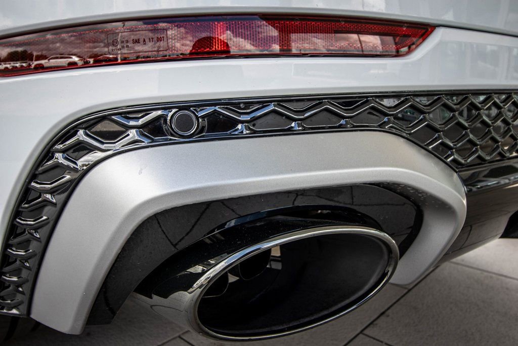 Used 2025 Audi RS Q8 performance image 14