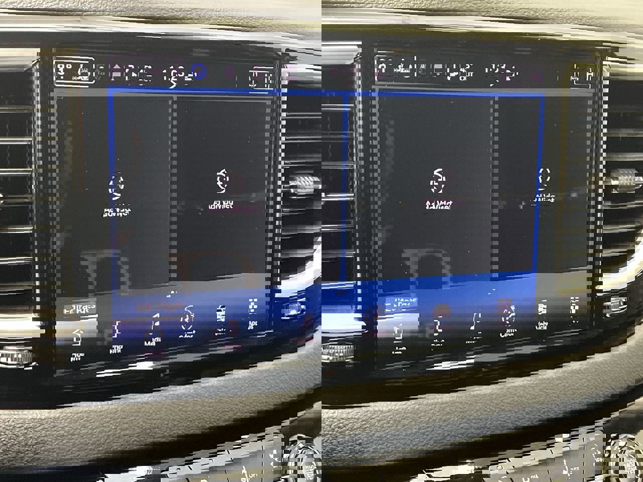 Used 2024 Chrysler Pacifica Touring-L image 19