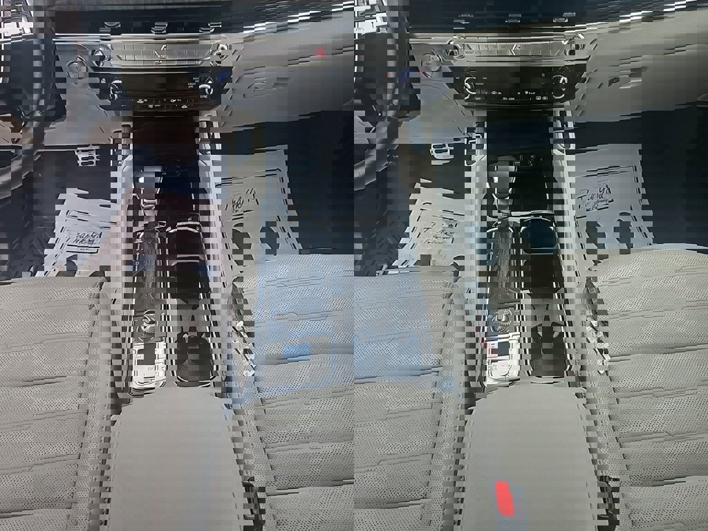 Used 2024 Kia Telluride SX Prestige w/ Towing Package image 15