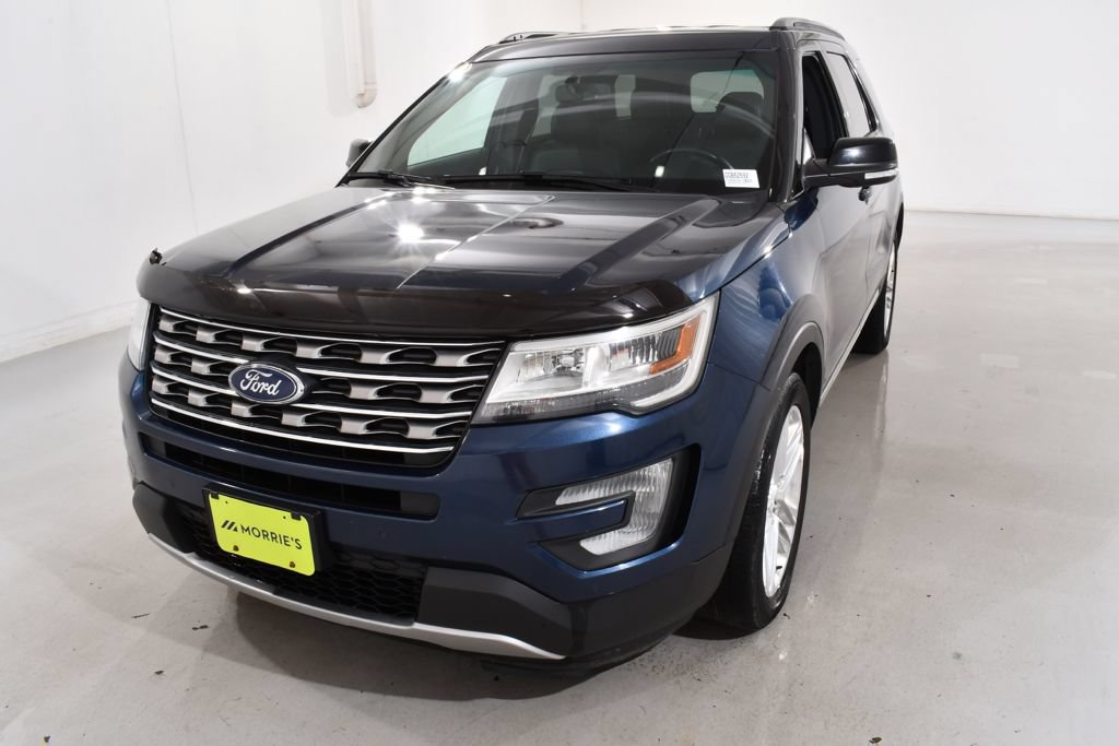 Used 2016 Ford Explorer XLT w/ Equipment Group 202A AWD/4WD image 2
