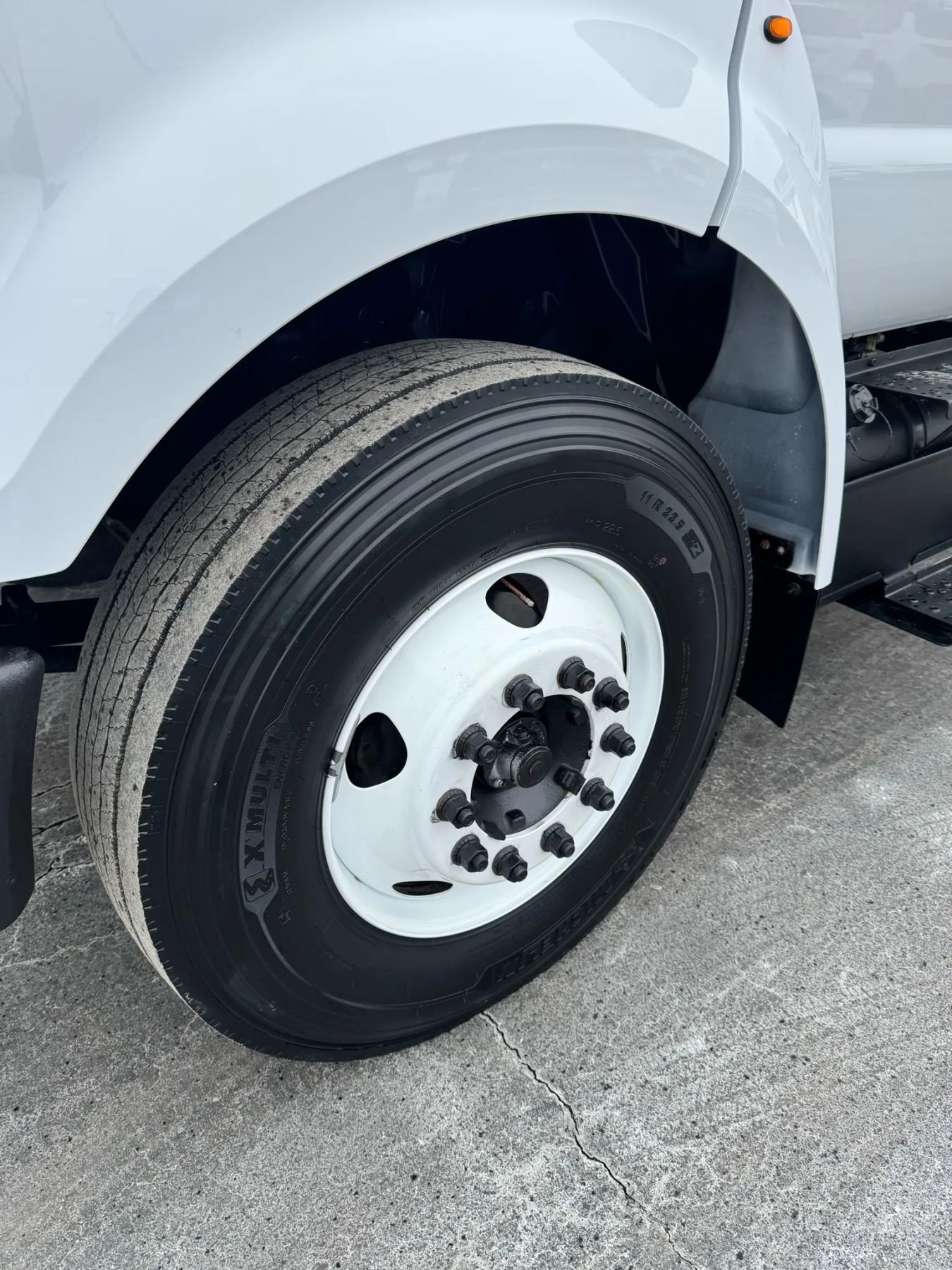 Used 2022 Ford F650 2WD Regular Cab Super Duty image 37