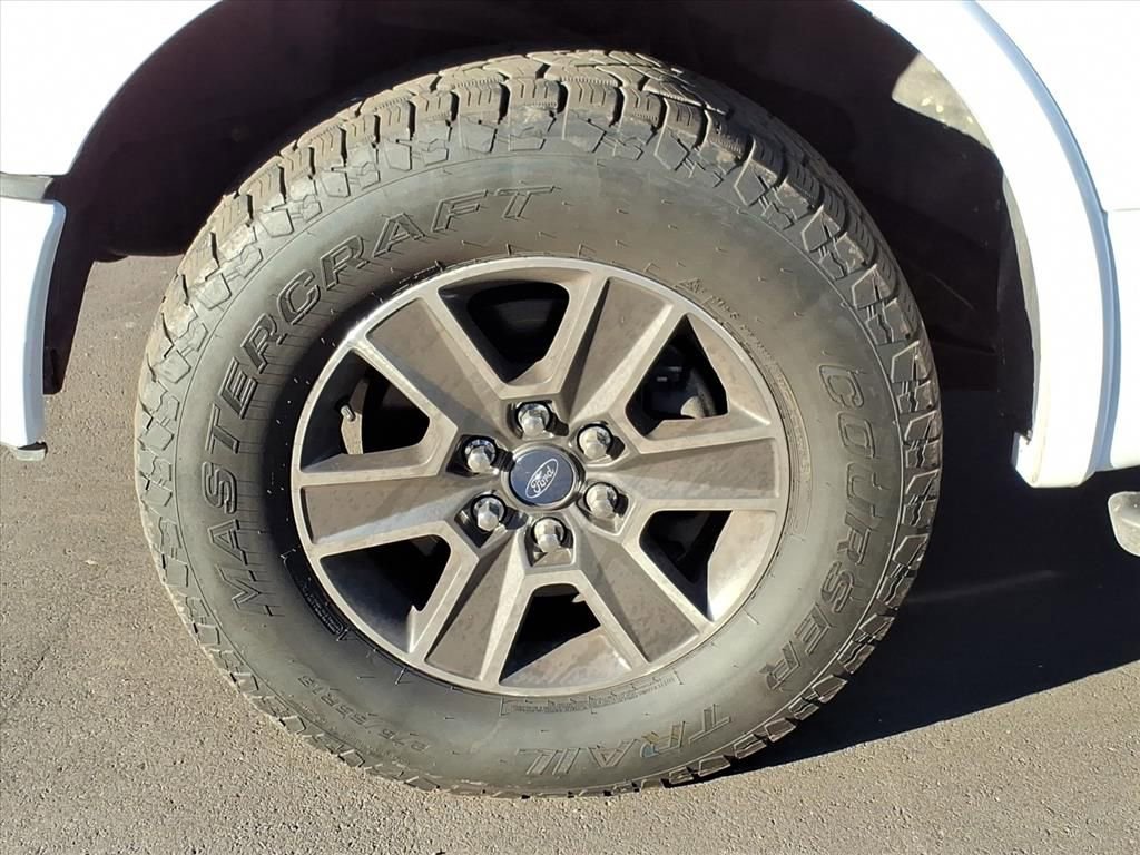 Used 2017 Ford F150 XLT w/ Equipment Group 302A Luxury image 9