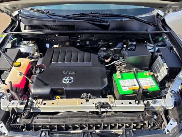 Used 2011 Toyota RAV4 Limited w/ Limited Extra Value Pkg AWD/4WD image 48