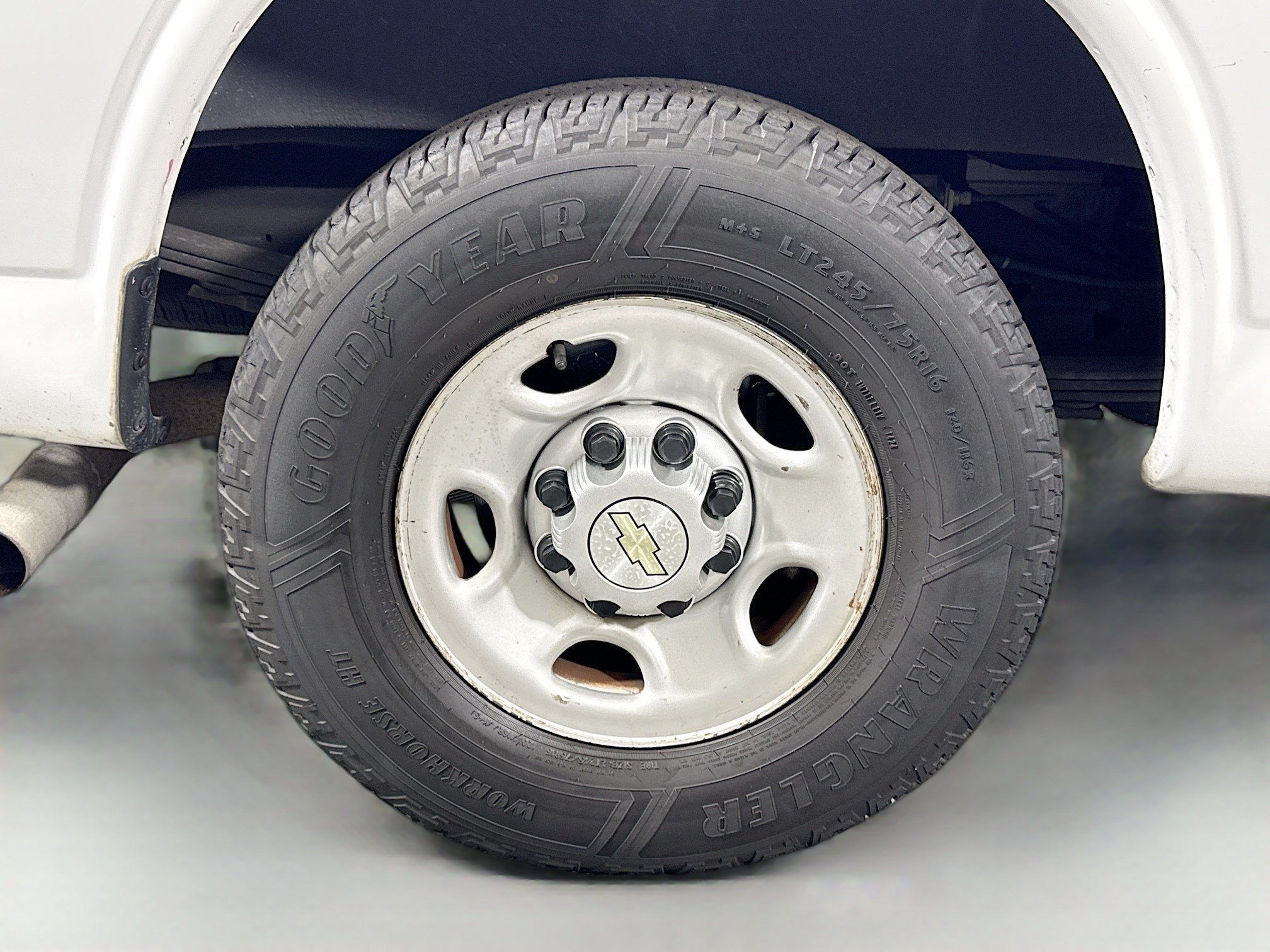 Used 2021 Chevrolet Express 2500 RWD image 28