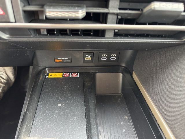 Used 2025 Toyota Camry LE FWD image 12