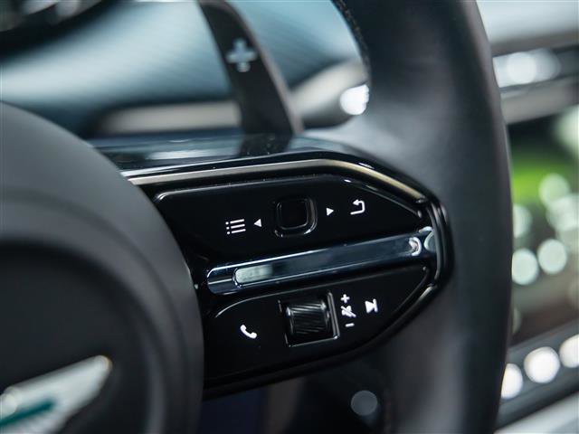 Used 2026 Aston Martin V8 Vantage Coupe image 15