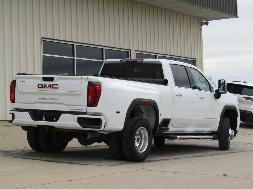 Used 2023 GMC Sierra 3500 Denali w/ Denali Ultimate Package image 3