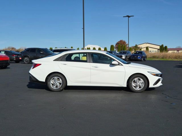 New 2026 Hyundai Elantra SE image 25