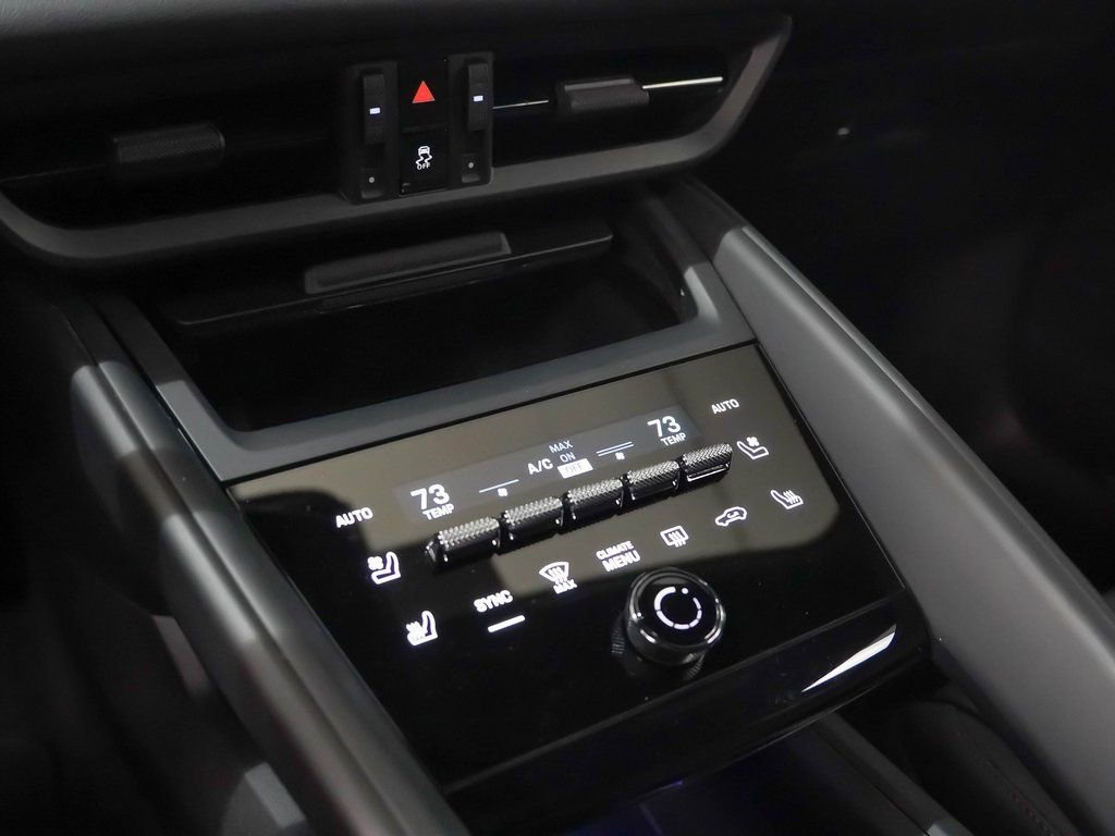 Certified 2025 Porsche Macan 4S Electric image 32