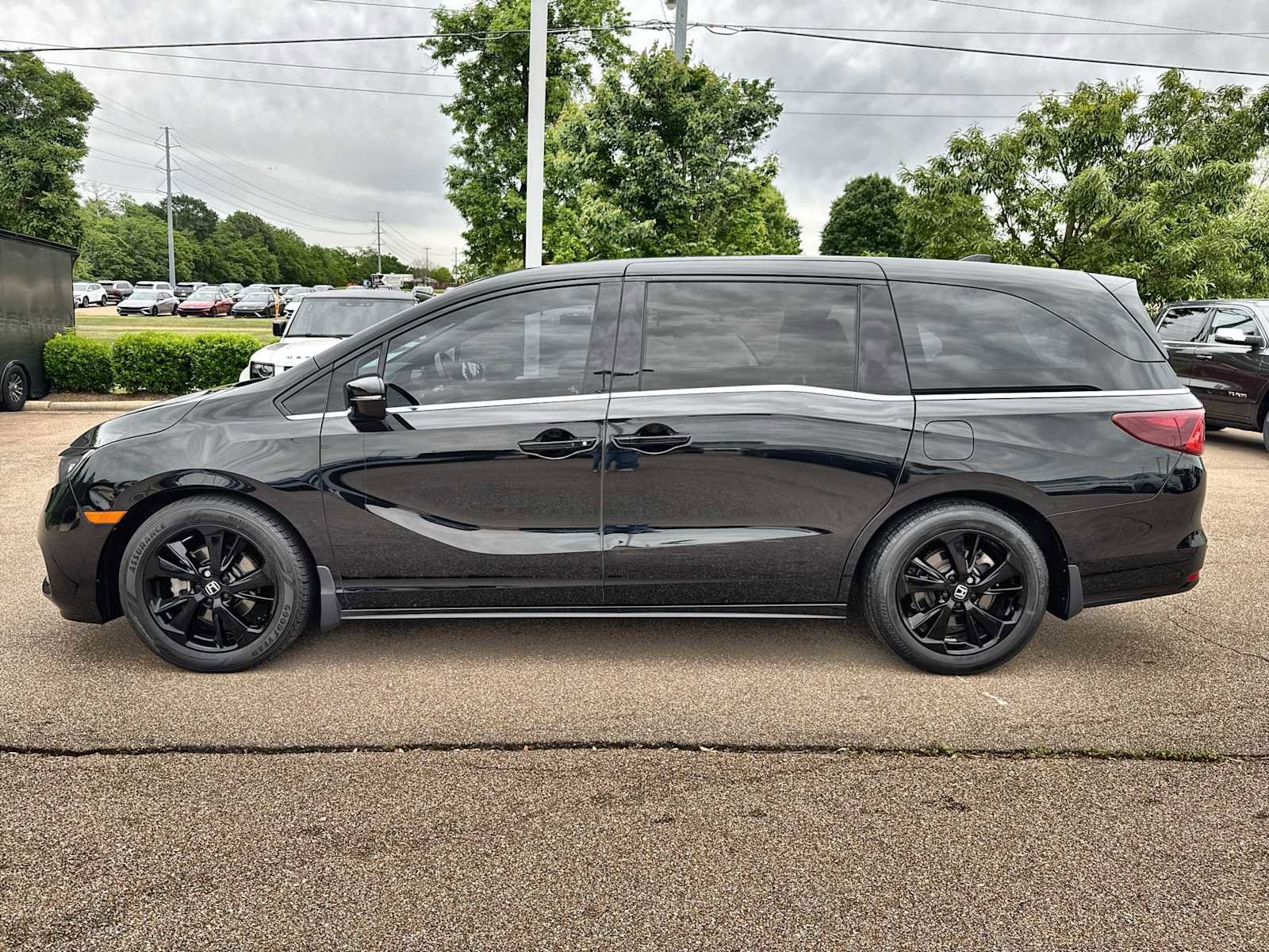 Used 2023 Honda Odyssey Sport image 5