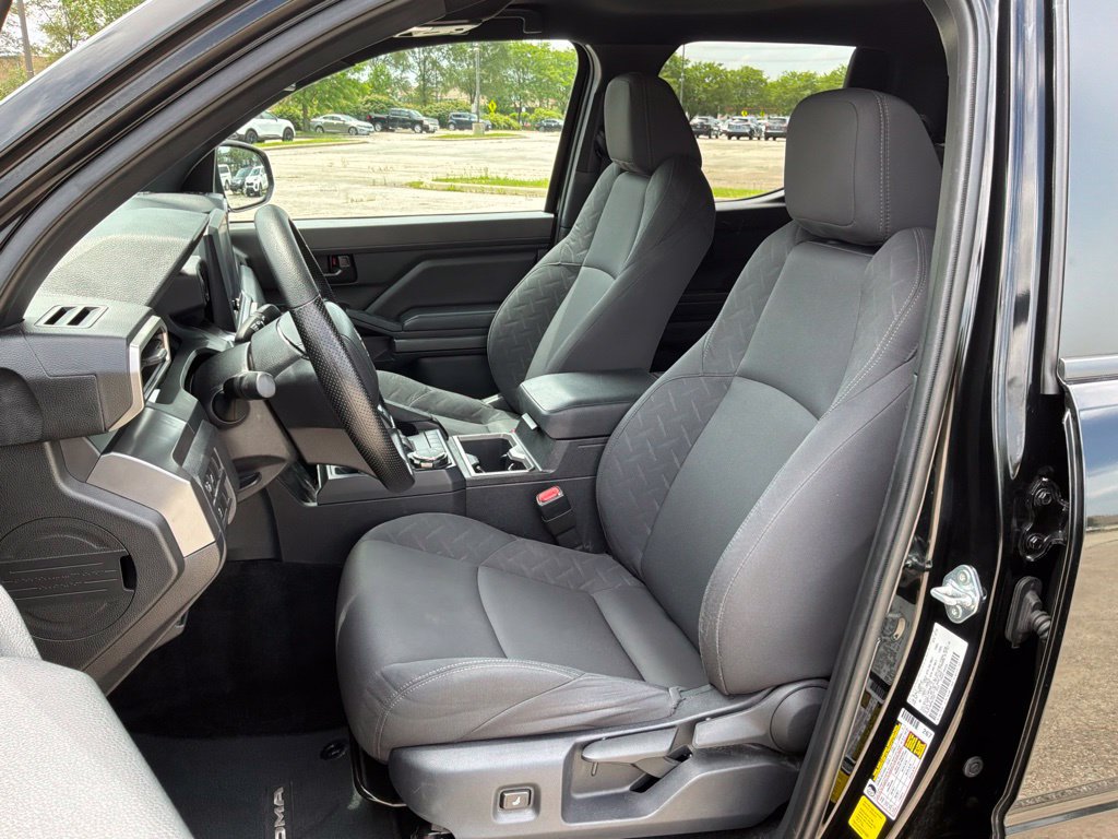 Used 2024 Toyota Tacoma SR5 AWD/4WD image 14