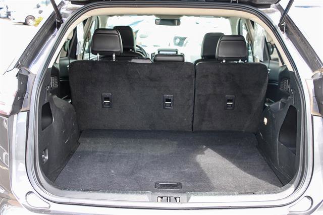 Used 2023 Ford Edge SEL image 25